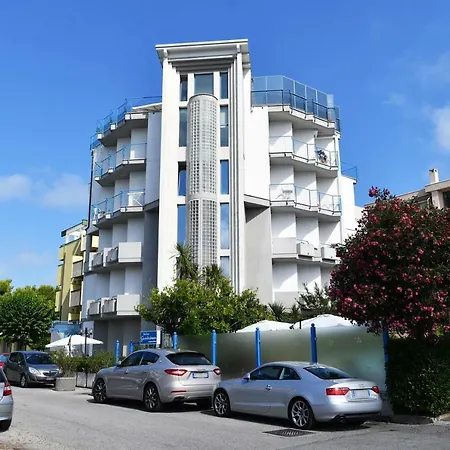 Lägenhetshotell Gambrinus 4*